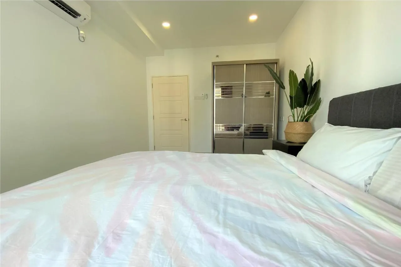 Oyo 90192 Mo Suites George Town Malajsie