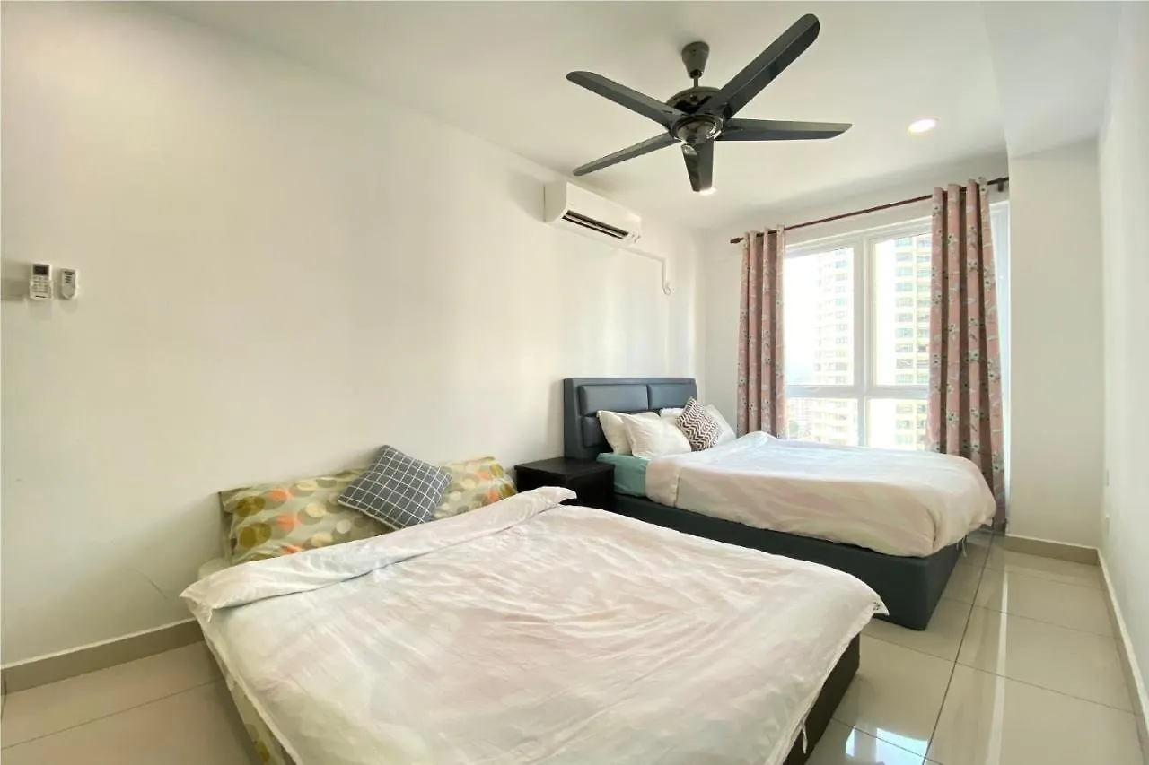 Oyo 90192 Mo Suites George Town 2*,