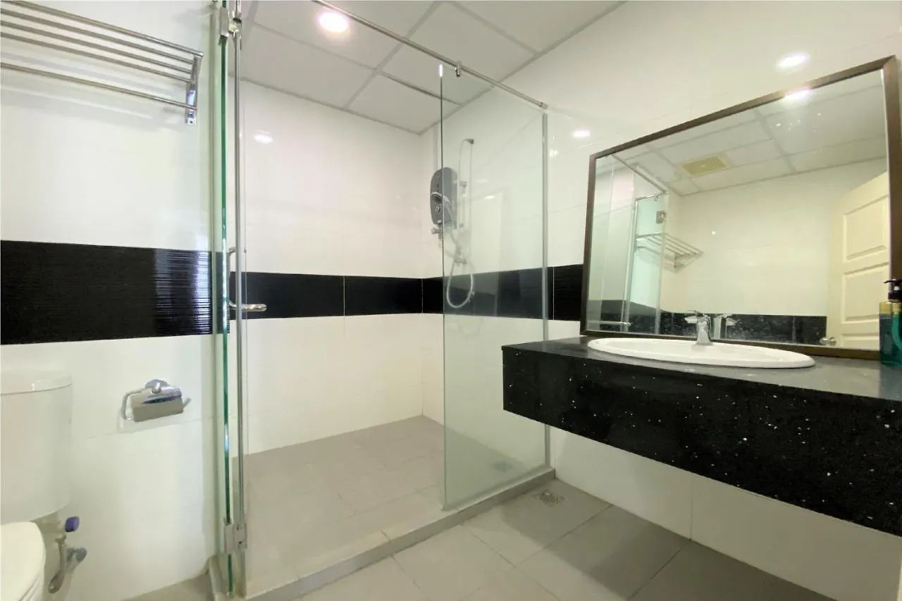Hotel Oyo 90192 Mo Suites George Town